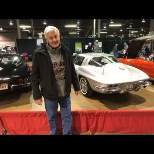 Meet your Posher, Gregory